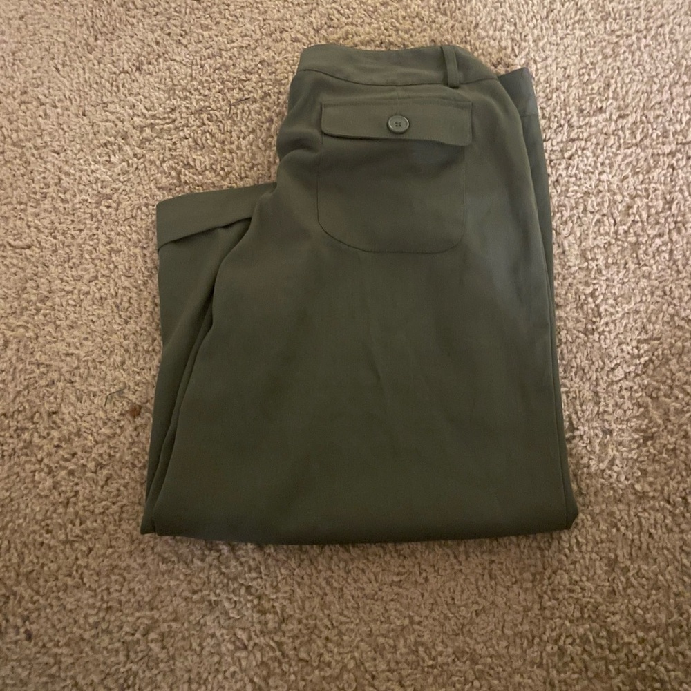 Guess Women's Dark Olive Green Capris - Picture 2 of 2